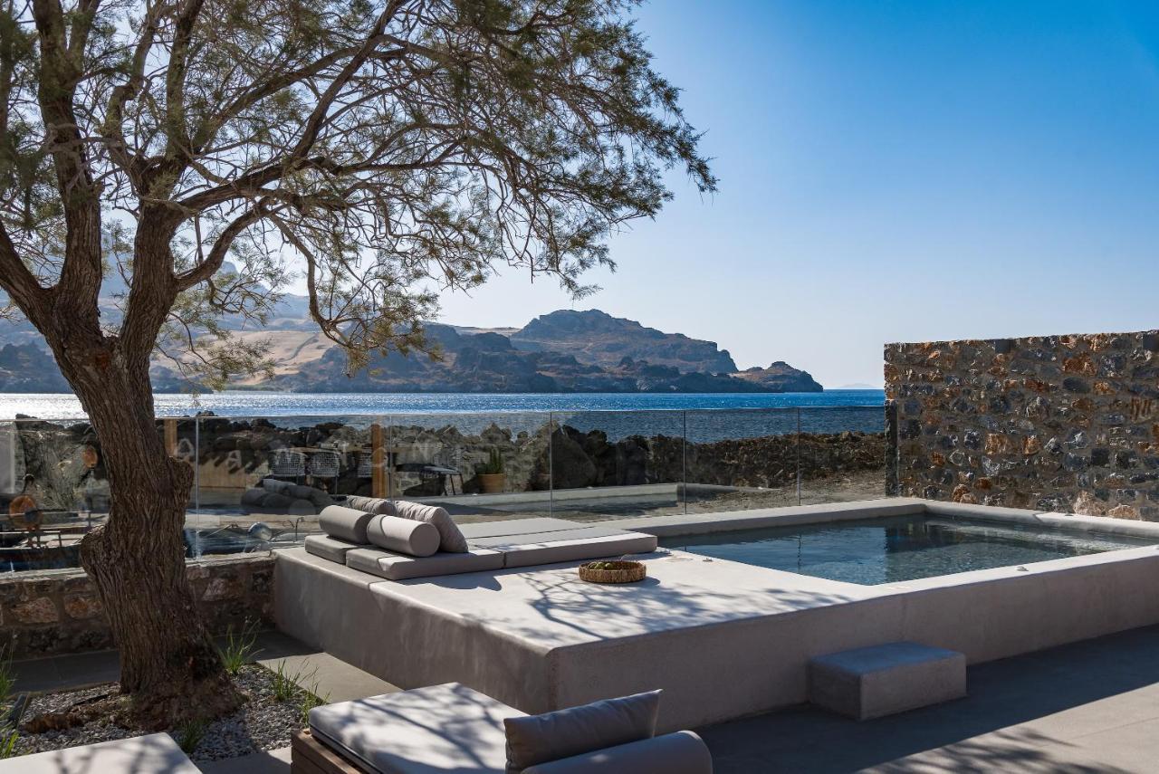 Isla Beach House, A Timeless Retreat, By Thinkvilla Damnoni Exterior photo