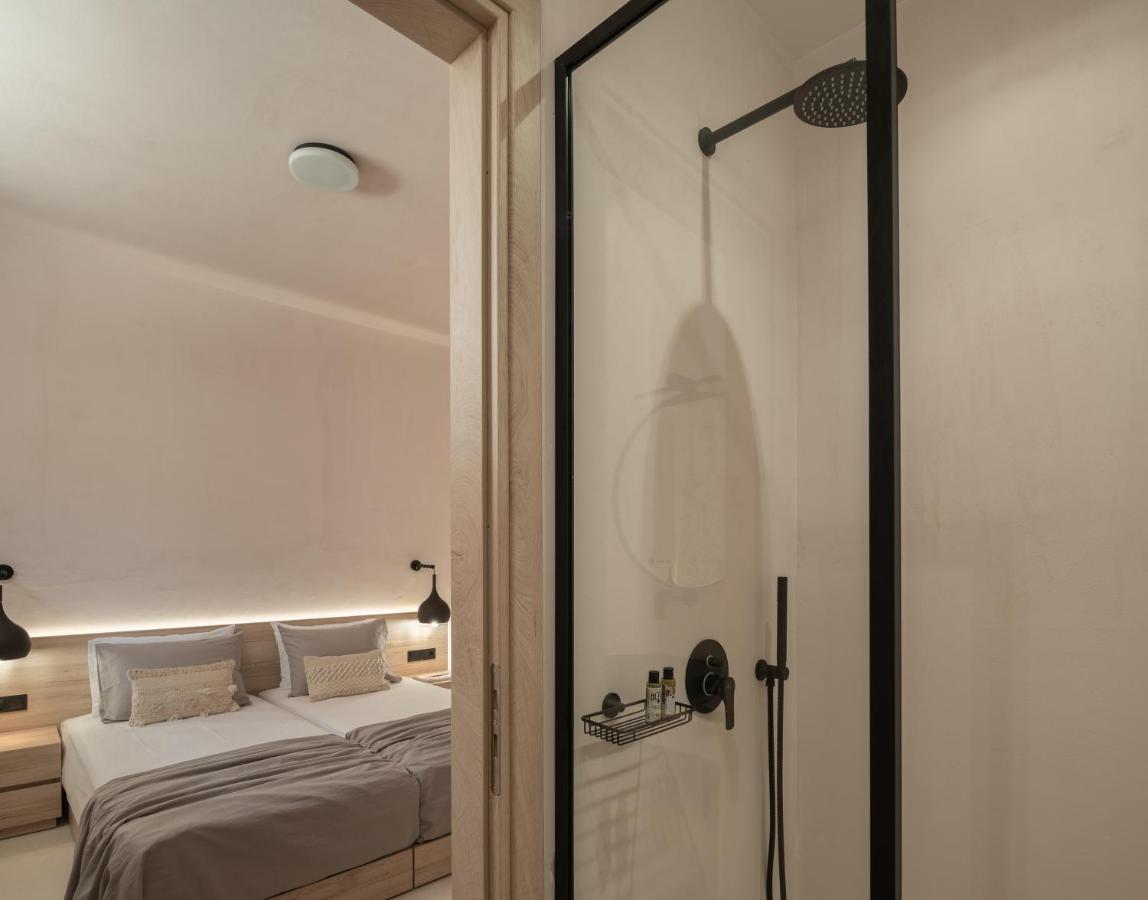 Isla Beach House, A Timeless Retreat, By Thinkvilla Damnoni Exterior photo