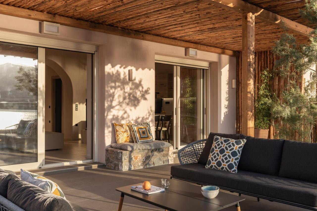 Isla Beach House, A Timeless Retreat, By Thinkvilla Damnoni Exterior photo