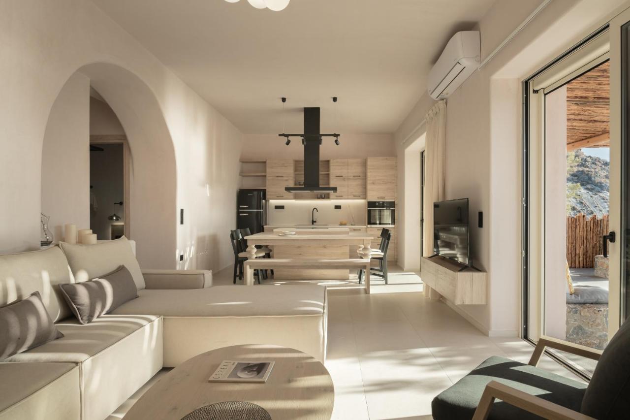Isla Beach House, A Timeless Retreat, By Thinkvilla Damnoni Exterior photo
