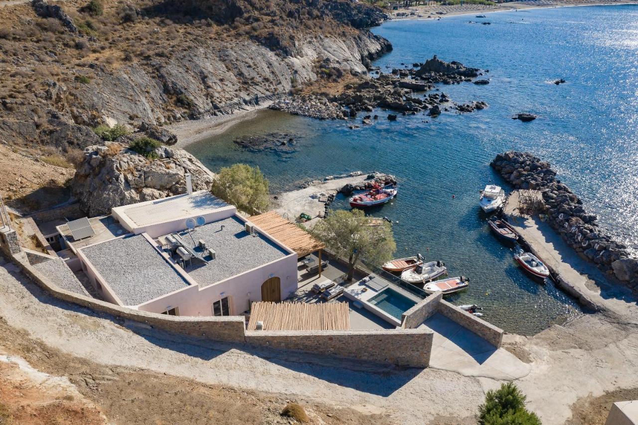 Isla Beach House, A Timeless Retreat, By Thinkvilla Damnoni Exterior photo