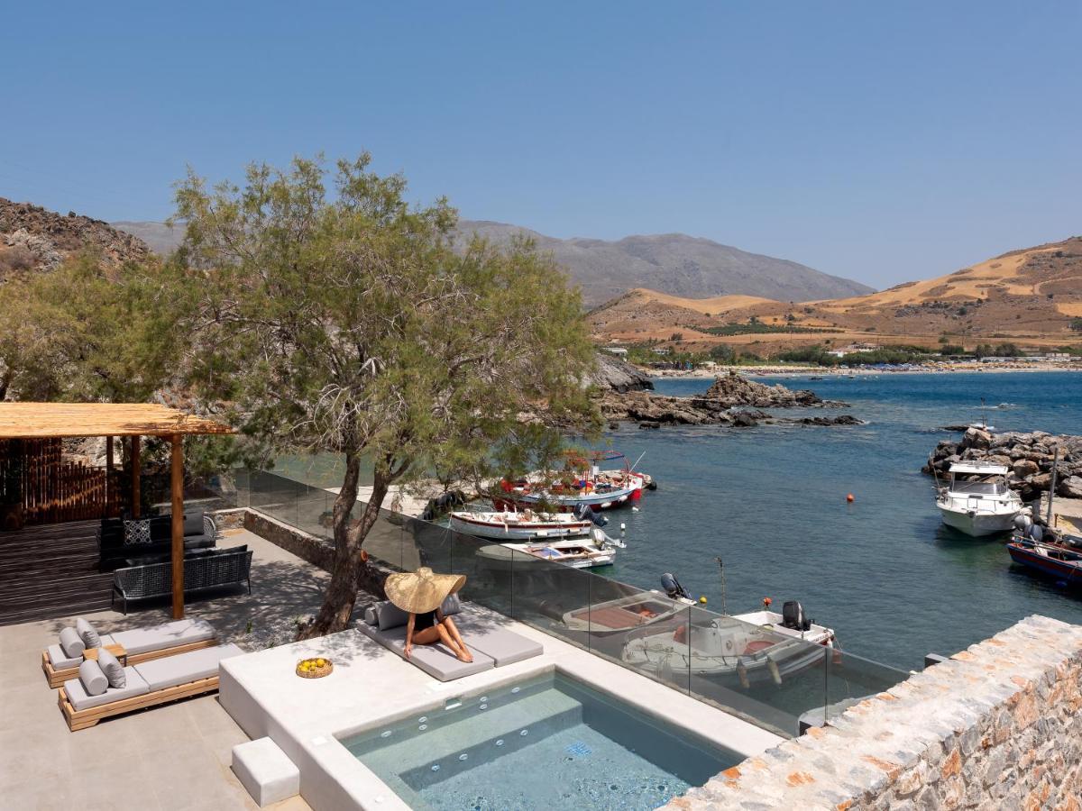 Isla Beach House, A Timeless Retreat, By Thinkvilla Damnoni Exterior photo